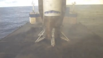 Bezos Joins Rocket Landing Club After 25 Years