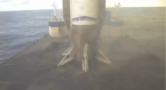 Bezos Joins Rocket Landing Club After 25 Years