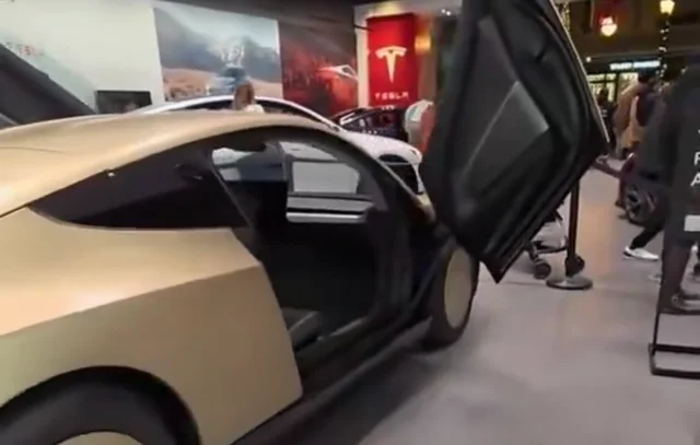 Tesla Cybercab Surfaces at Apple, Looking Ready to Roll