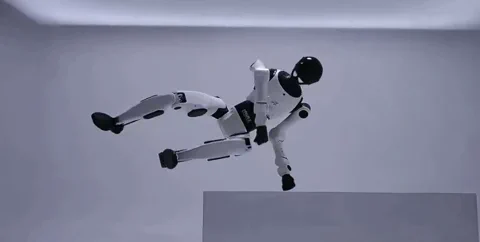 China's Tienkung 3.0 Humanoid Vaults 1m Wall With One Hand