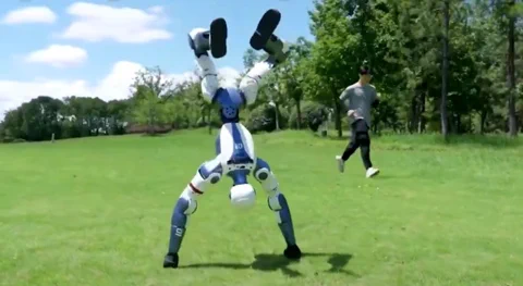 Unitree R1 Humanoid Hits AliExpress With a Shocking $4,900 Price Tag