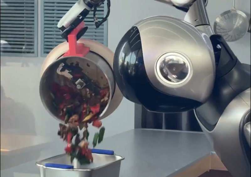 Robotic Chef R1: Cooking Up a Storm in Shanghai