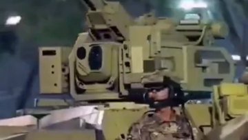 VR-Controlled Cannons: The Dawn of Mecha Warfare
