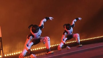 This Robot's Kung Fu is Better Than Yours